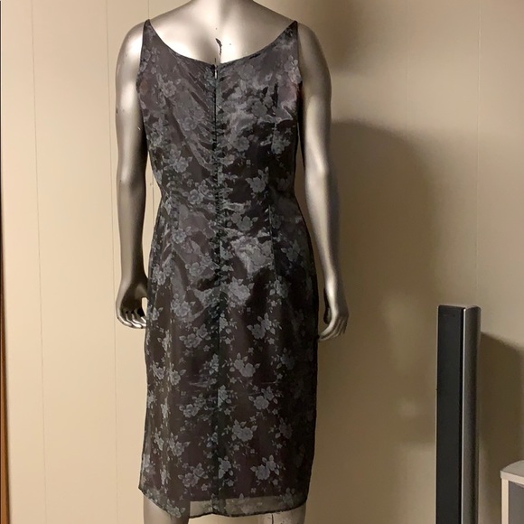 Dress - Picture 1 of 3